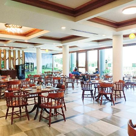 Pinehurst Golf Club And Hotel Pathumthani Kültér fotó