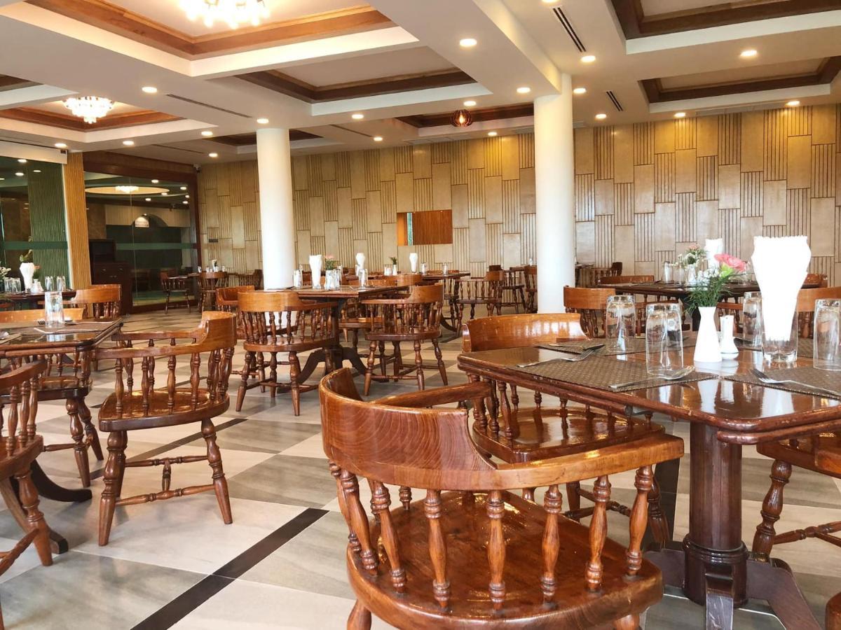 Pinehurst Golf Club And Hotel Pathumthani Kültér fotó